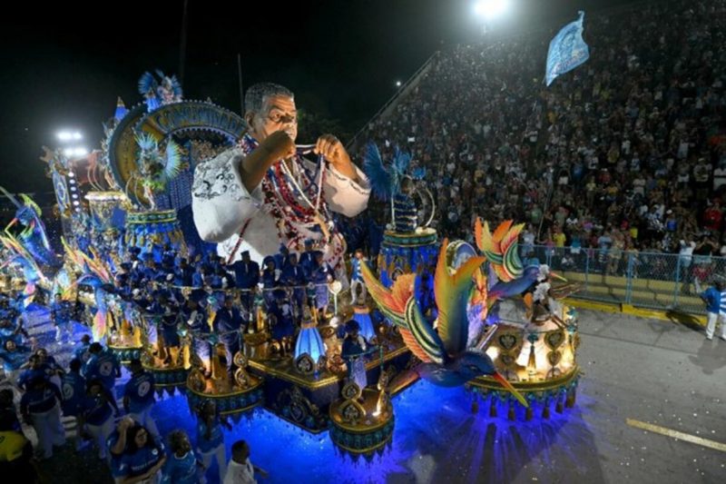 Com homenagem a Laíla, diretor de carnaval falecido em 2021, Beija-Flor de Nilópolis conquista seu 15º título do Carnaval do Rio - Foto: Mauro Pimentel/AFP/ND