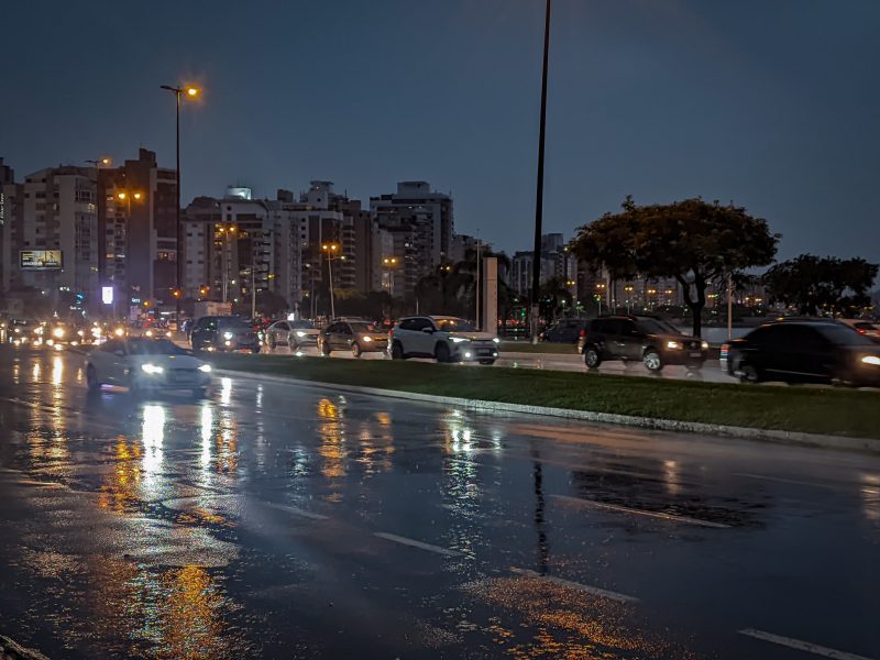 Pancadas de chuva prometem aliviar o calorão em SC