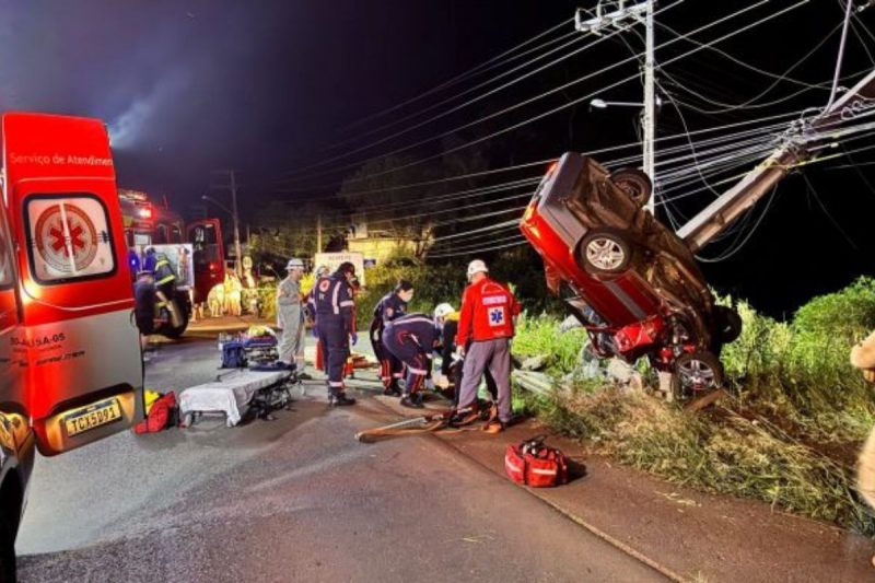 O motorista do Voyage foi submetido ao teste do bafômetro no hospital e teve a embriaguez confirmada