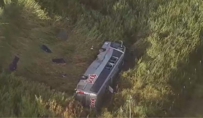 ônibus que caiu em ribanceira em SP