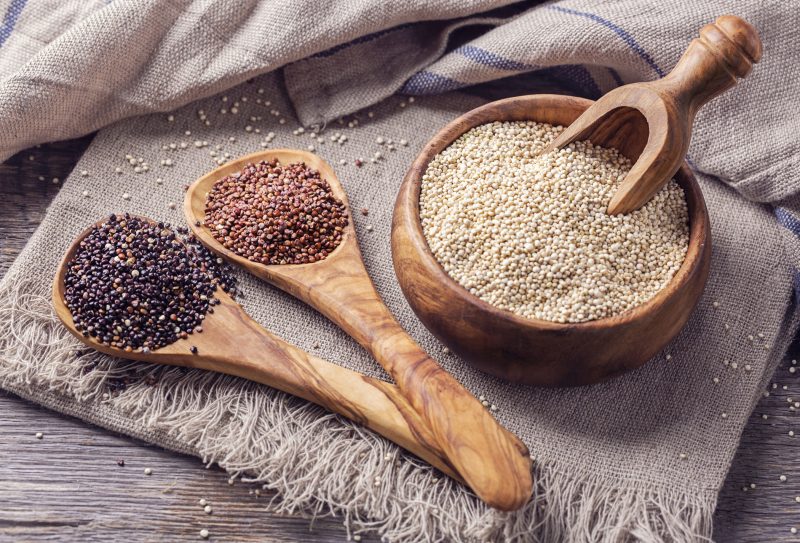 Quinoa branca, vermelha e preta