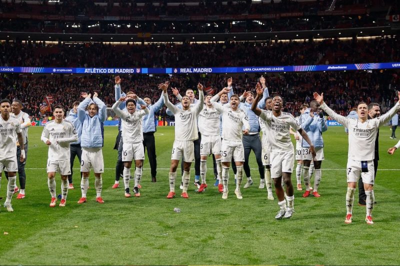 Real Madrid comemorando classificação na Champions