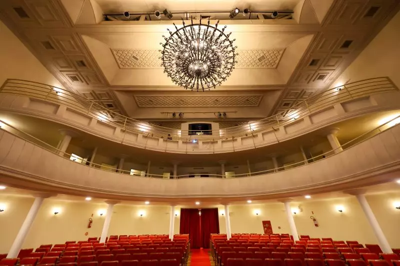 peças novas na reabertura do Teatro Álvaro de Carvalho