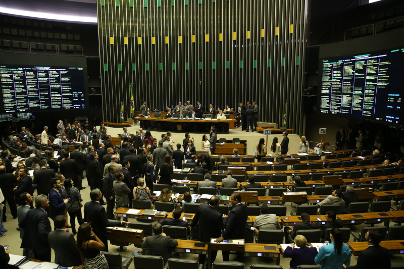 Novas regras para emendas parlamentares foram aprovadas em sessão conjunta no Congresso Nacional na última quinta-feira (13) - Foto: Agência Brasil/Reprodução/ND