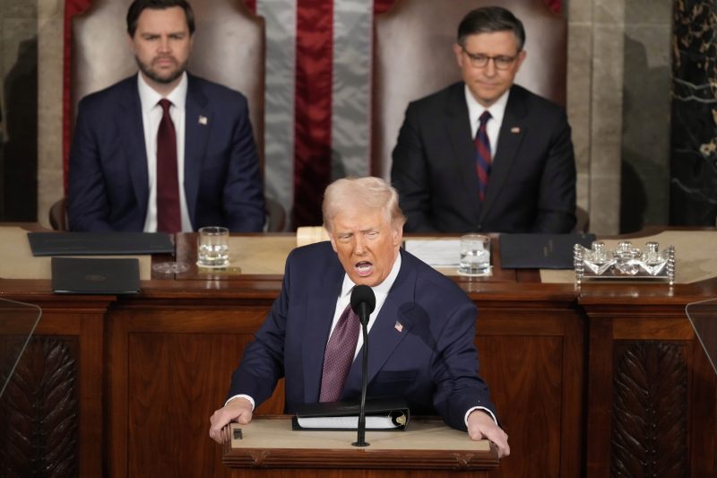 Donald Trump durante discurso ao Congresso na Câmara dos Representantes