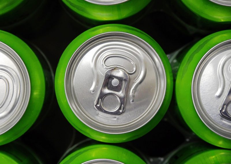 Águas adicionadas de açúcar ou de outros edulcorantes ou aromatizadas serão taxadas pelo imposto do pecado