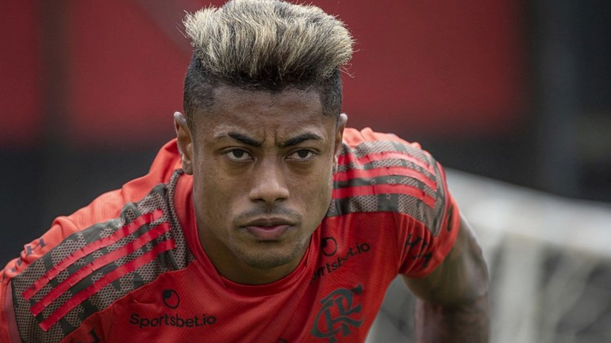 Bruno Henrique: Atacante do Flamengo é Denunciado por Suposto Envolvimento em Fraudes