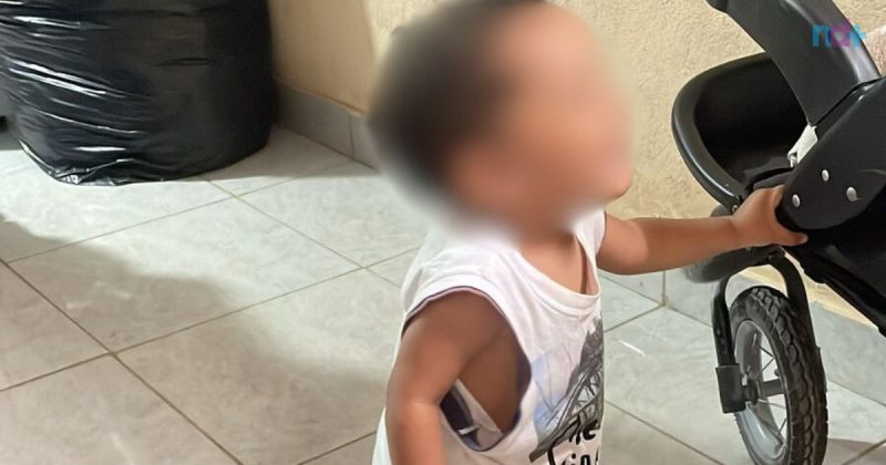 Foto de bebê torturado em SC com rosto borrado Foto de bebê torturado em SC com rosto borrado