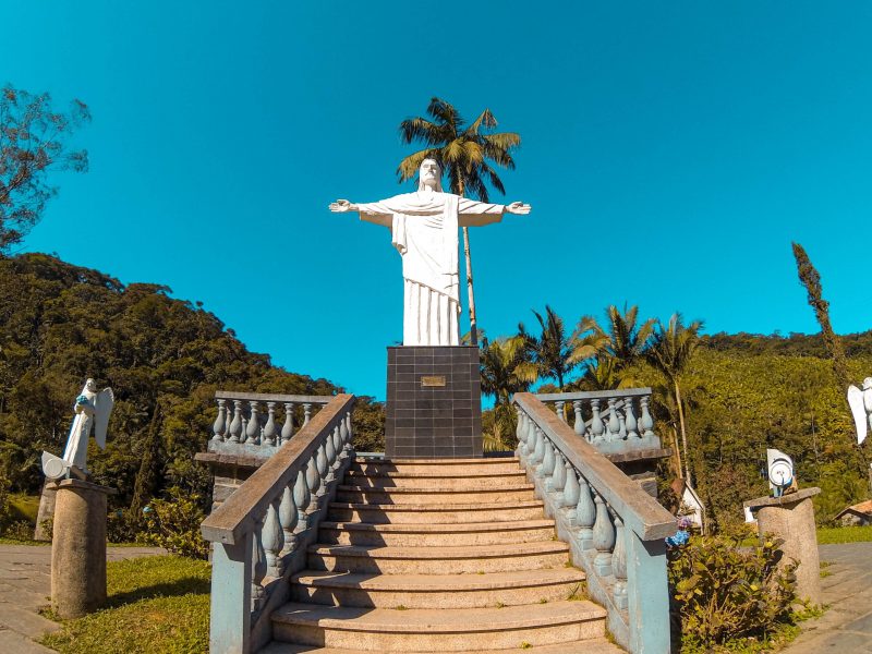 Estátua de Cristo tem nove metros de altura e é uma das principais atrações da rota - Divulgação/Prefeitura de Rodeio/ND