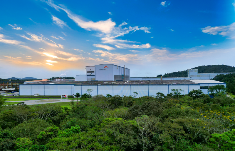 ArcelorMittal, referência global do aço, recebe visitantes em unidade de Santa Catarina