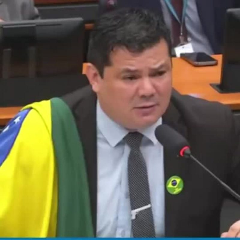 Gilvan da Federal suspenso por três meses