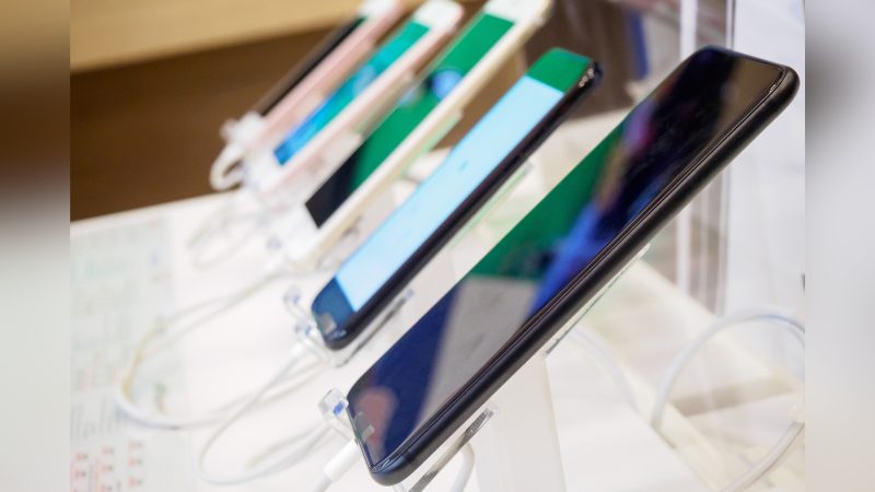 Quando trocar de celular Celulares em mesa de venda quando trocar de celular