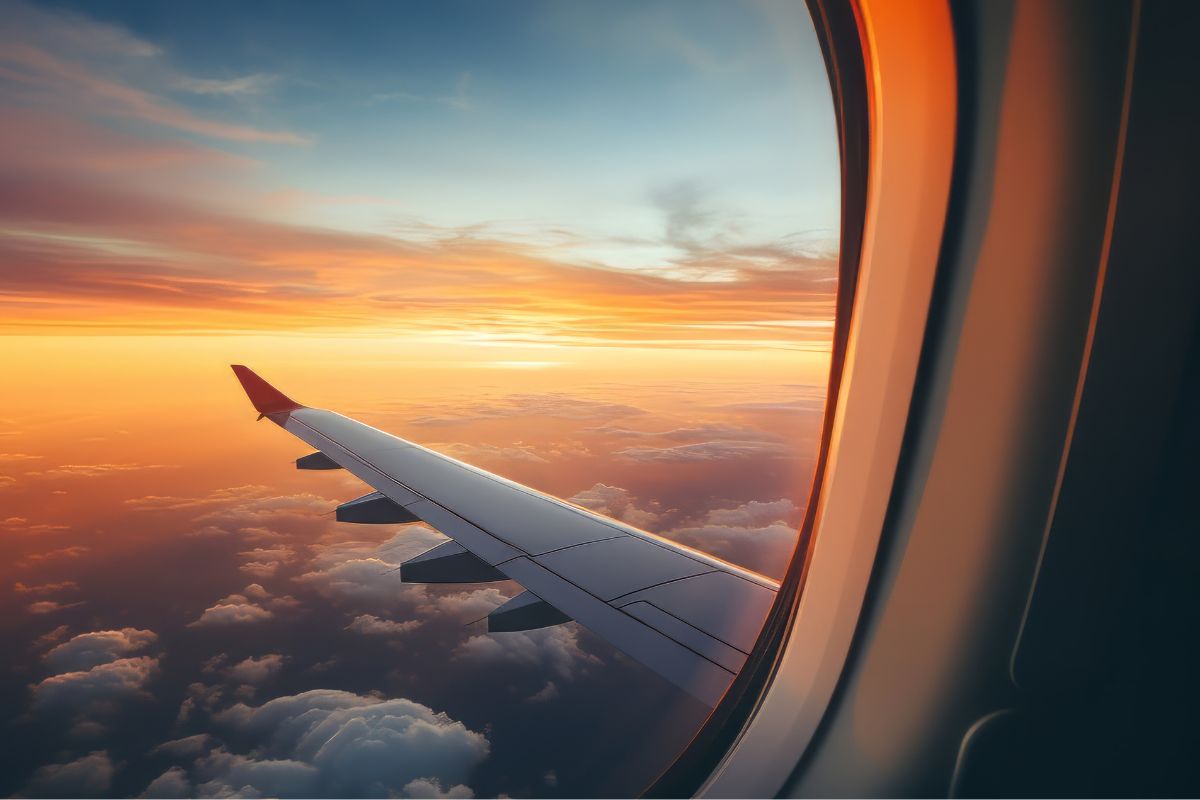 Sonhar com avião, saiba o que significa
