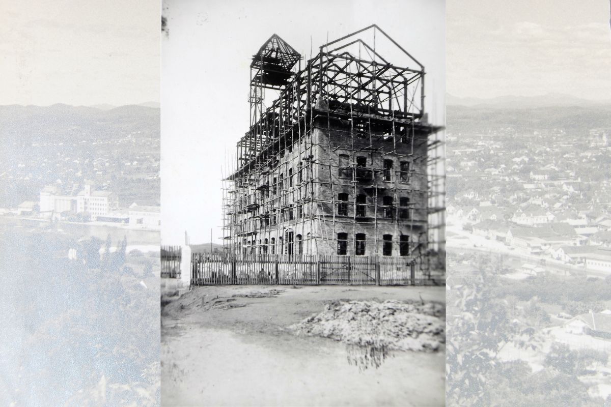 In&iacute;cio das obras de constru&ccedil;&atilde;o do Moinho de Trigo de Joinville (1912). Foto: Divulga&ccedil;&atilde;o/Arquivo Hist&oacute;rico de Joinville/ND