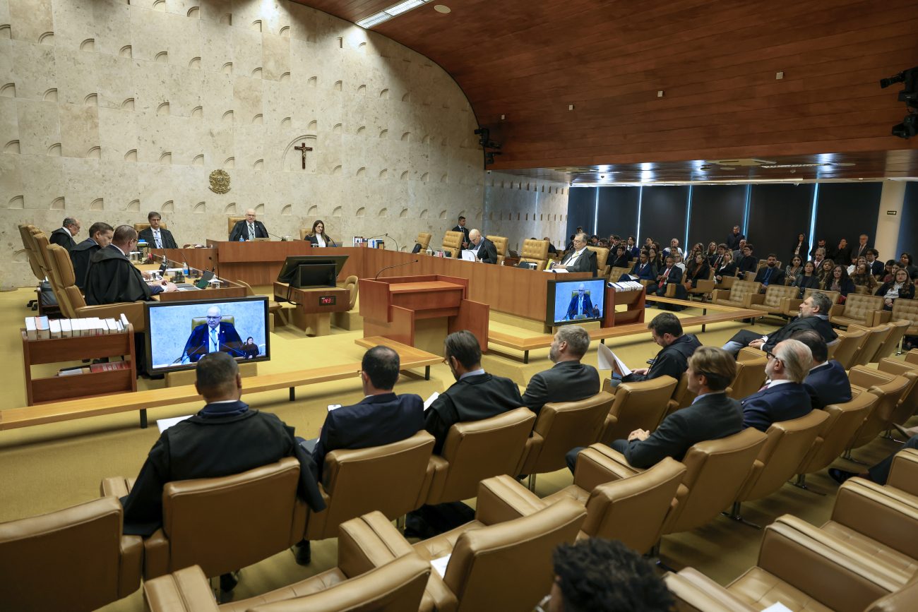Sessão no STF