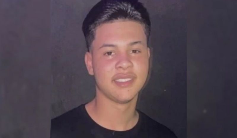 Lucas Teles Santana foi morto a poucos metros de casa na madrugada de domingo Lucas Teles Santana foi morto a poucos metros de casa na madrugada de domingo