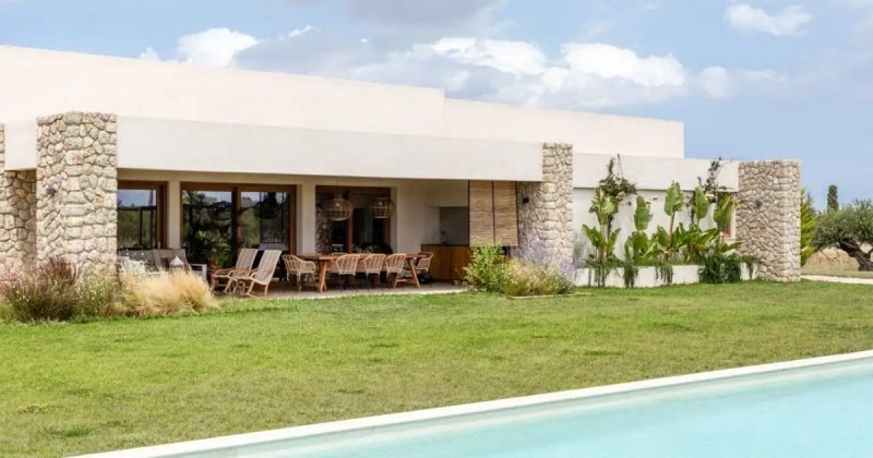 Área externa Casa com área externa