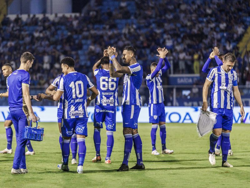 Goiás x Avaí se enfrentam pela Série B Goiás x Avaí se enfrentam pela Série B