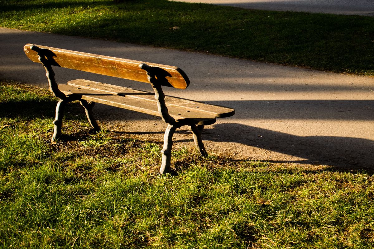 Morador de rua foi morto em um banco de praça em Fraiburgo -
