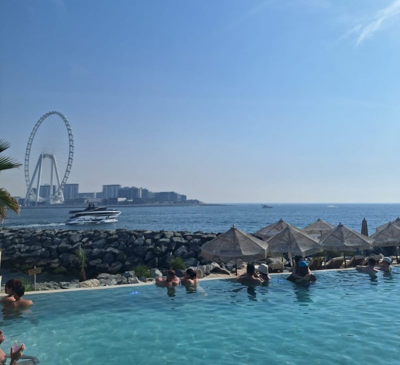 Be Beach DXB é um dos vários beach clubs de Dubai