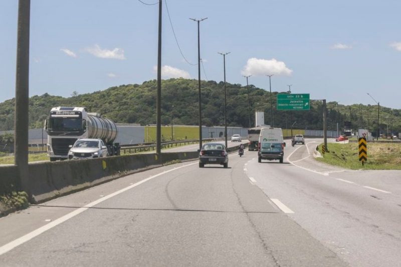 Imagem da rodovia para ilustrar a programação de bloqueios na BR-101