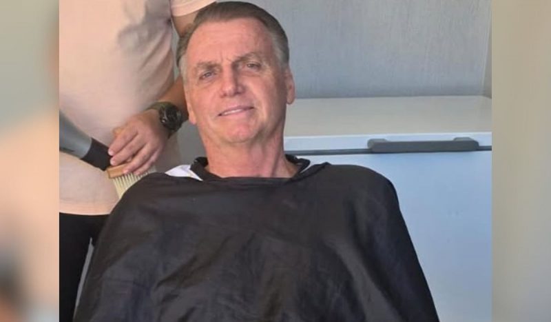 Bolsonaro confirma presença em ato pela anistia em Brasília Bolsonaro confirma presença em ato pela anistia em Brasília