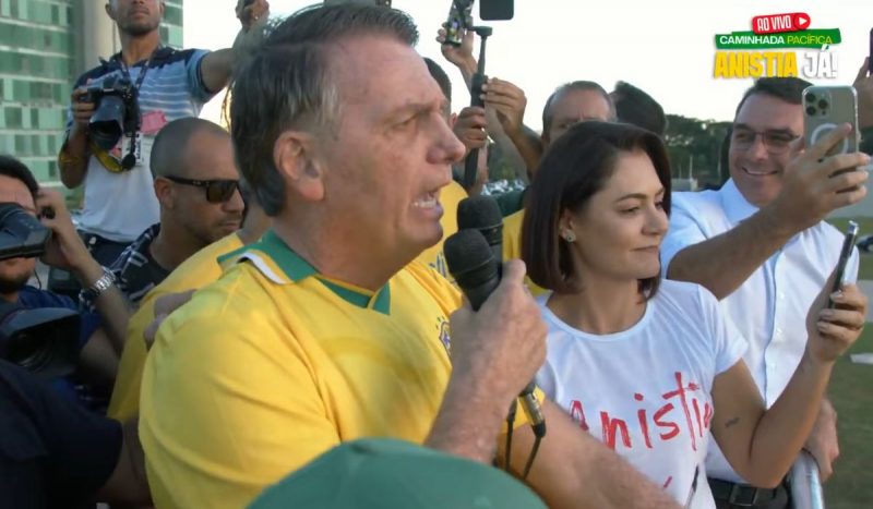 Bolsonaro discursa em ato por anistia Bolsonaro discursa em ato por anistia