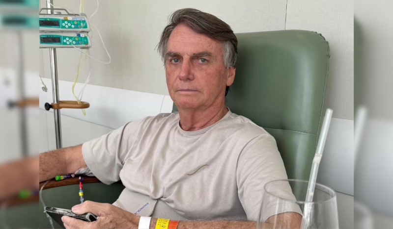 Mesmo internado e sem previsão de alta, ex-presidente não escondeu desejo de ir a manifestação pró-anistia no próximo dia 7 de maio, em Brasília - Foto: Jair Bolsonaro/@jairmessiasbolsonaro/Instagram Mesmo internado e sem previsão de alta, ex-presidente não escondeu desejo de ir a manifestação pró-anistia no próximo dia 7 de maio, em Brasília - Foto: Jair Bolsonaro/@jairmessiasbolsonaro/Instagram