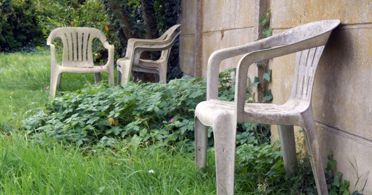 Cadeira de plástico Cadeiras de plástico não mais opções para decorar jardim