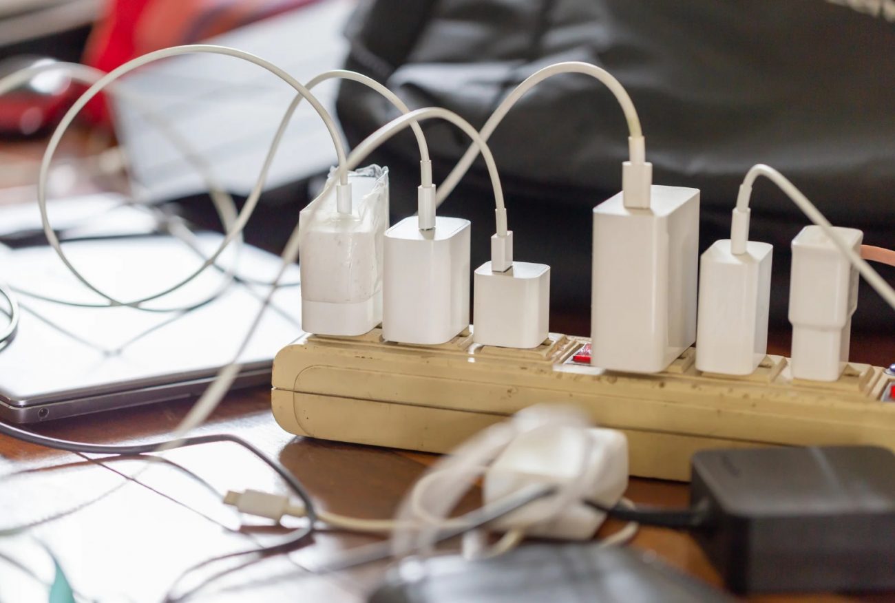 Carregador na tomada