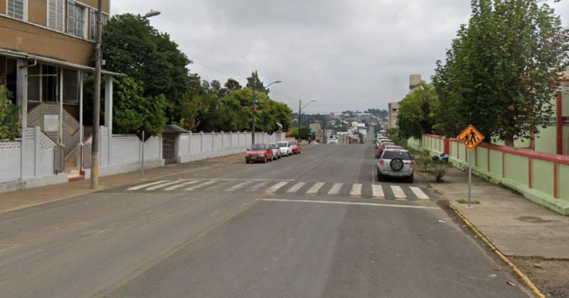 Suspeito oferece dinheiro a criança durante tentativa de estupro em SC Foto de uma rua para ilustrar tentativa de estupro em Canoinhas (SC)