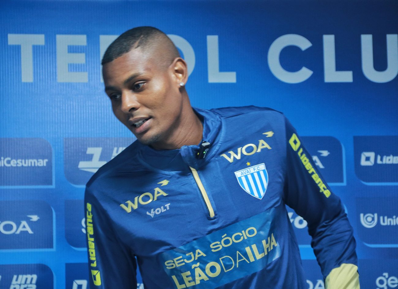 Cléber tem oito participações em gols pelo Avaí na temporada Cléber tem oito participações em gols pelo Avaí na temporada