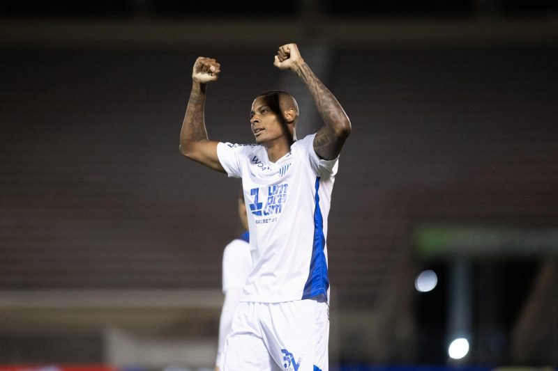 Cléber marcou o gol do Avaí Cléber marcou o gol do Avaí