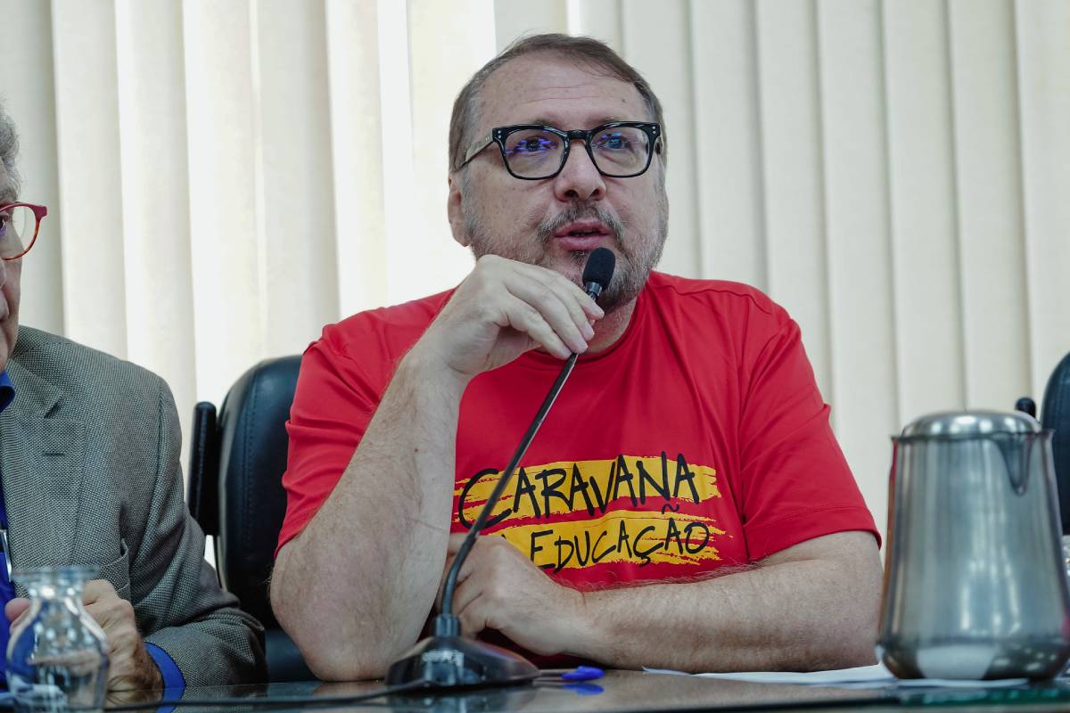 L&iacute;der do Psol, Toninho Vespoli, acusou a prefeitura de omiss&atilde;o em n&atilde;o regulamentar o servi&ccedil;o – Foto: Richard Louren&ccedil;o/Rede C&acirc;mara SP/ND