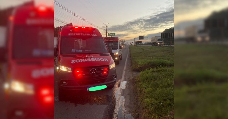 Colisão entre moto e van Colisão entre moto e van mata homem de 35 anos