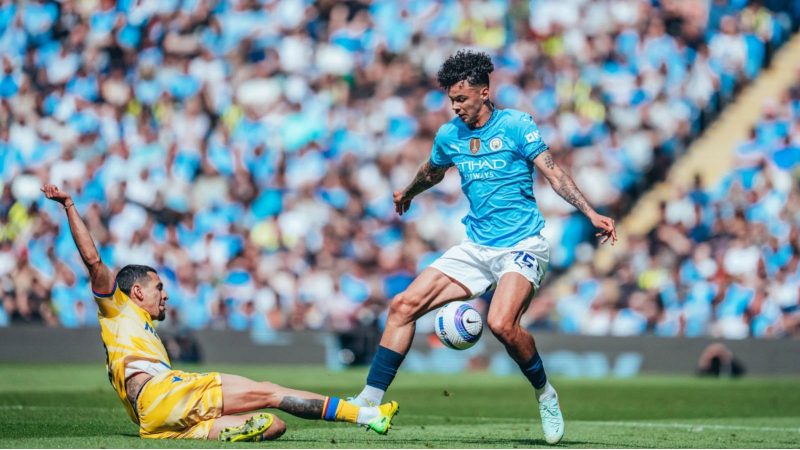 Nico O'Reilly Nico O'Reilly do Manchester City e jogador do Crystal Palace pela Premier League