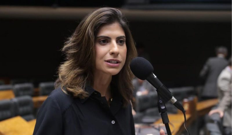 Deputada federal é diagnosticada com câncer aos 30 anos 