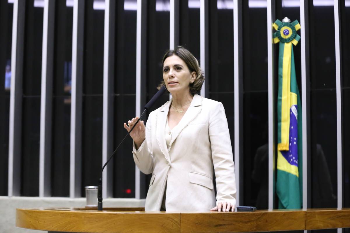 Deputada Rosana Valle e pais divorciados no IRPF Deputada Rosana Valle e pais divorciados no IRPF
