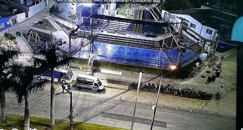 imagem do momento em que bicicletas são destruídas após incêndio na fiação elétrica imagem do momento em que bicicletas são destruídas após incêndio na fiação elétrica