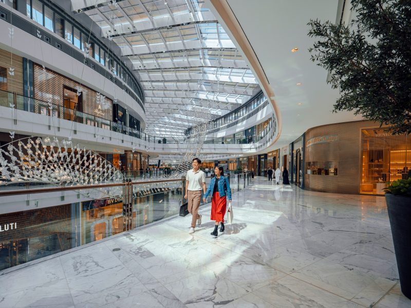 Dubai Mall, um dos maiores shoppings do mundo, conta com cerca de 1.200 lojas