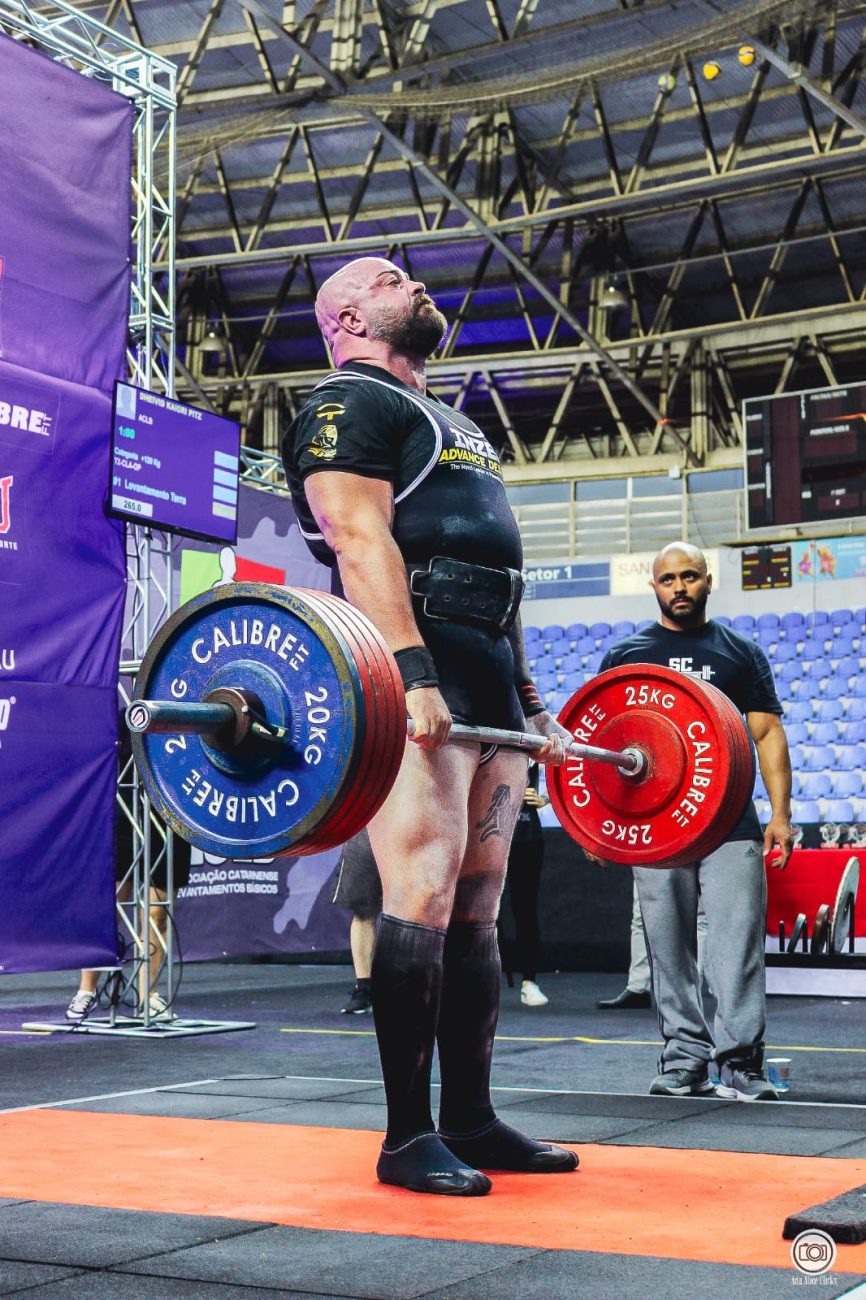 Dheiwid Pitz representa Biguaçu e é atleta de powelifting e hexacampeão da Copa SC no levantamento terra Dheiwid Pitz representa Biguaçu e é atleta de powelifting e hexacampeão da Copa SC no levantamento terra