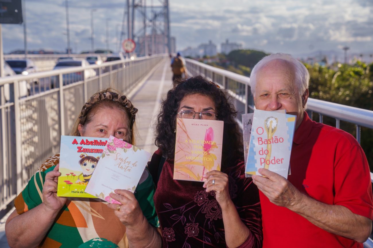 Feira Literária de Florianópolis acontece neste fim de semana na Ponte Hercílio Luz Feira Literária de Florianópolis acontece neste fim de semana na Ponte Hercílio Luz
