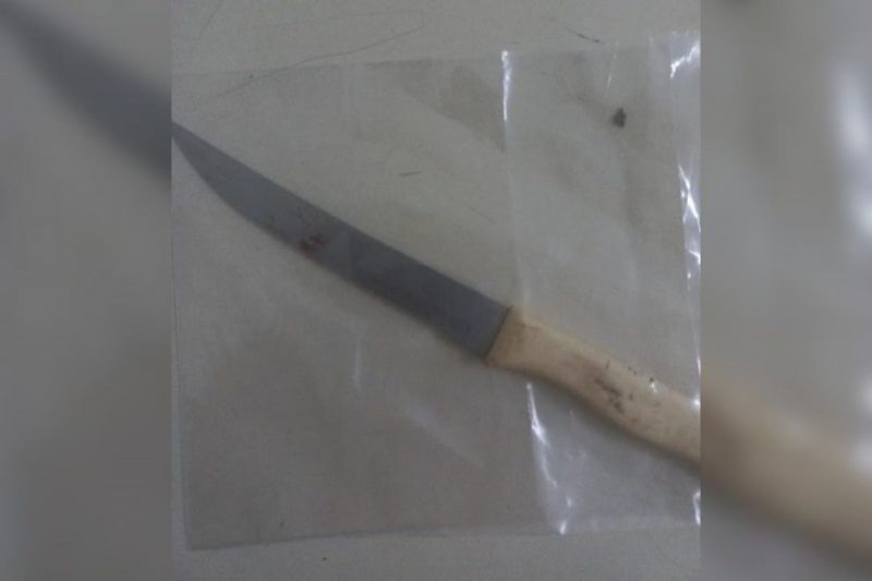 esfaqueado pelo companheiro Homem é esfaqueado pelo companheiro em Blumenau