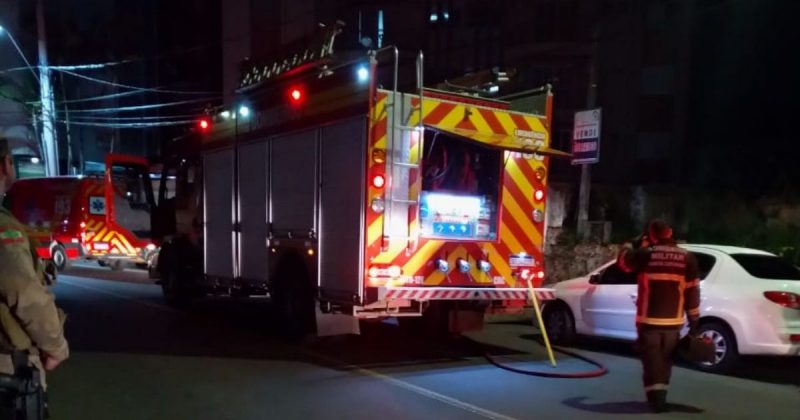 Rua do incêndio em Criciúma Foto da rua em que incêndio foi registrado na madrugada deste domingo em Criciúma