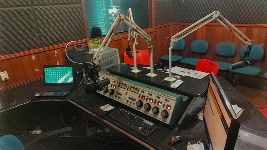 Radialista assassinado a tiros trabalhava na Rádio Guarany FM, da qual seu pai Bene Costa é diretor - Reprodução/Facebook/ND