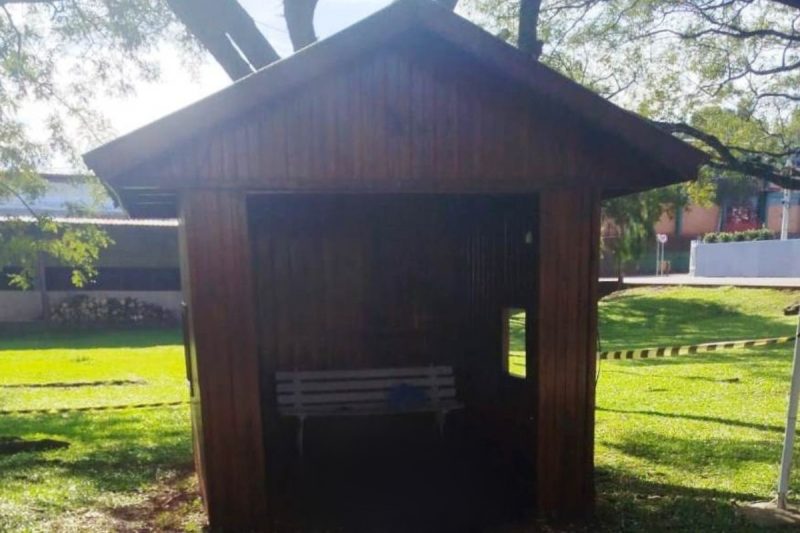 Homem é encontrado morto na 'Casinha do Papai Noel' em cidade de SC Homem é encontrado morto na 'Casinha do Papai Noel' em cidade de SC