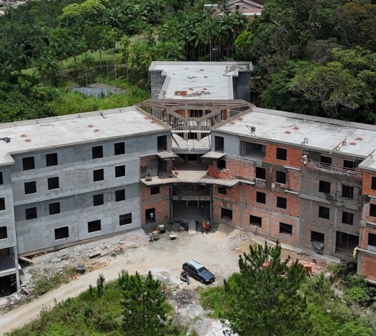 Projeto de hotel abandonado &eacute; retomado em SC – Foto: Divulga&ccedil;&atilde;o/ND