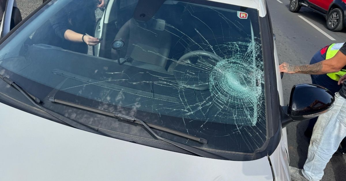 V&iacute;timas estavam atr&aacute;s de um &ocirc;nibus e correram para a faixa de pesdeste – Foto: Divulga&ccedil;&atilde;o/ND