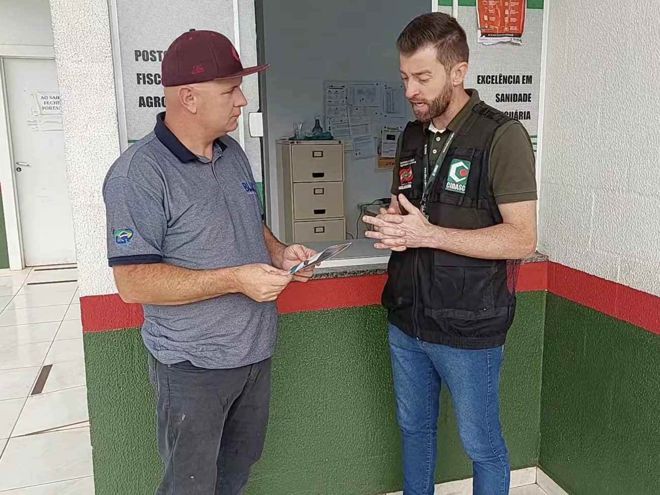 Cidasc esclarece que n&atilde;o h&aacute; risco para o ser humano com rela&ccedil;&atilde;o ao consumo de aves ou ovos – Foto: Reprodução/Cidasc