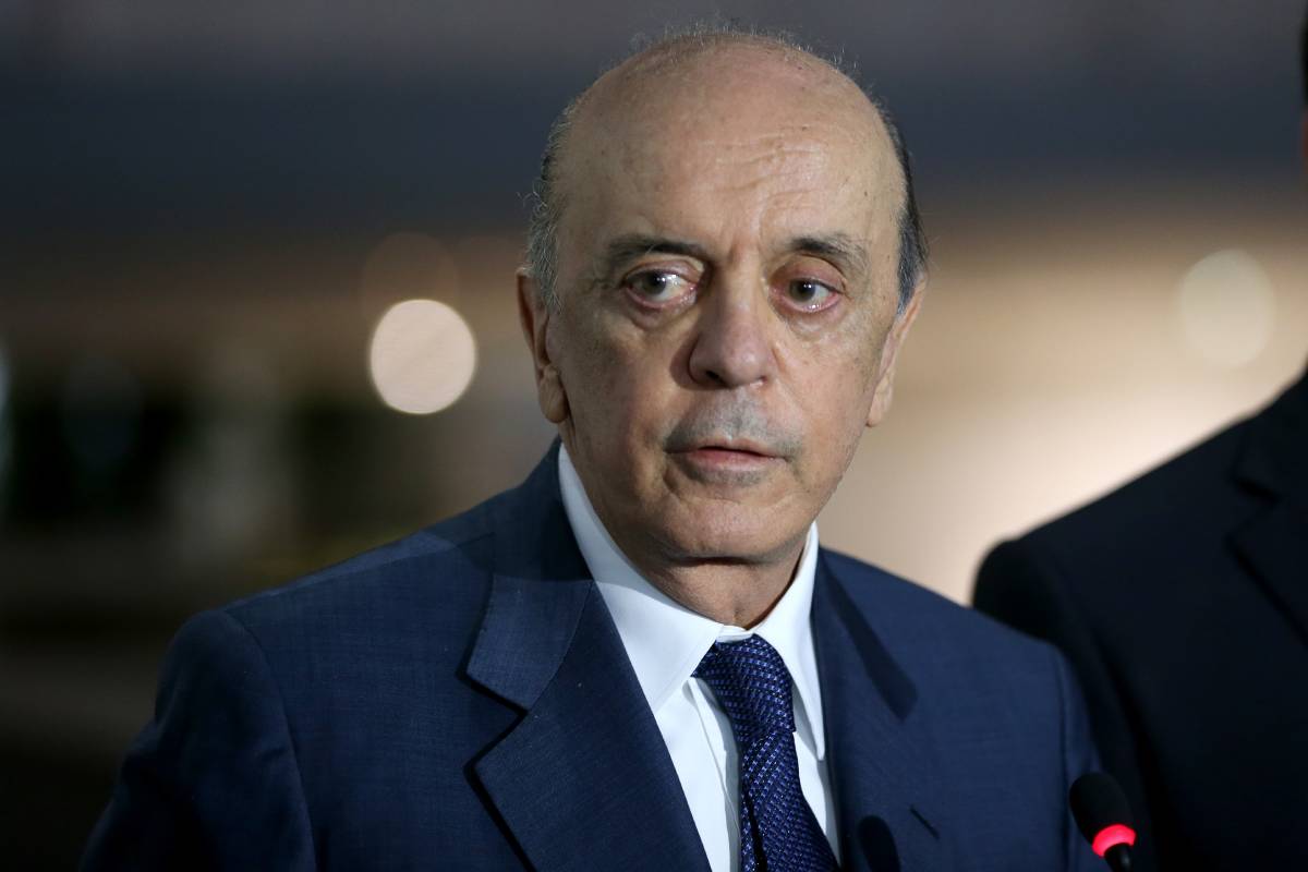 José Serra e o medicamento genérico José Serra e o medicamento genérico